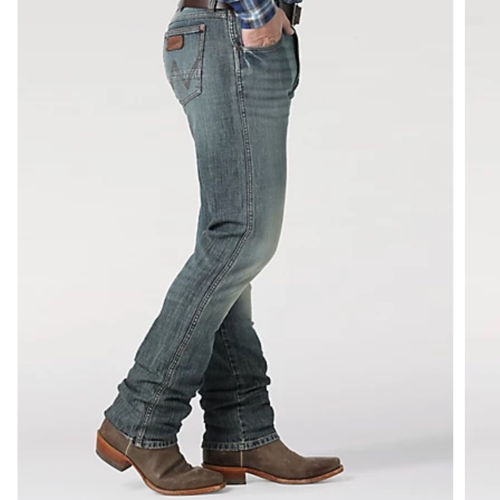 NWOT Wrangler Retro Slim Straight Jeans 36x30